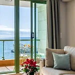 Gold Views アパート *