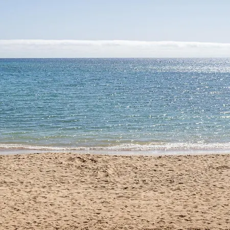 Gold Views アパート *